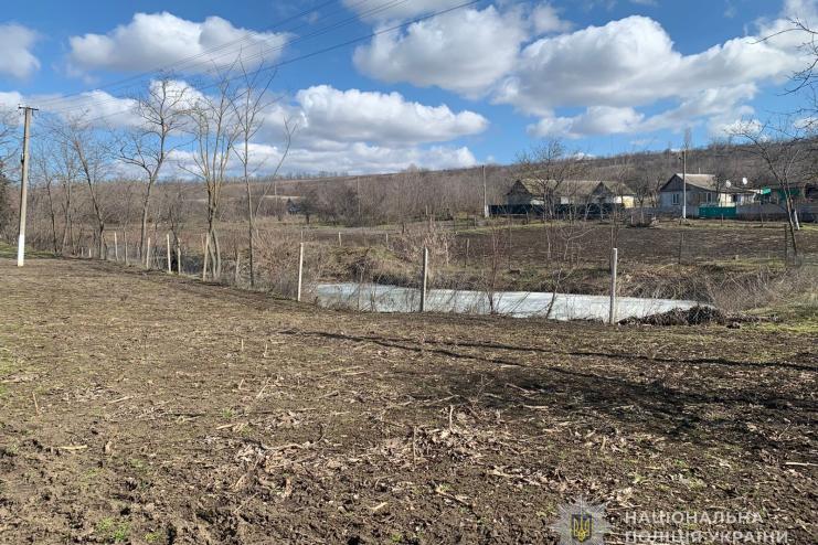 На Болградщині пенсіонера засудили за перекриття притоки річки заради поливу городу
